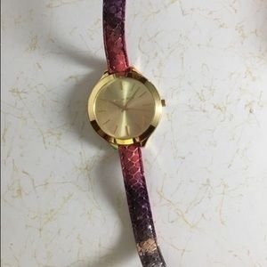 wrap around watch